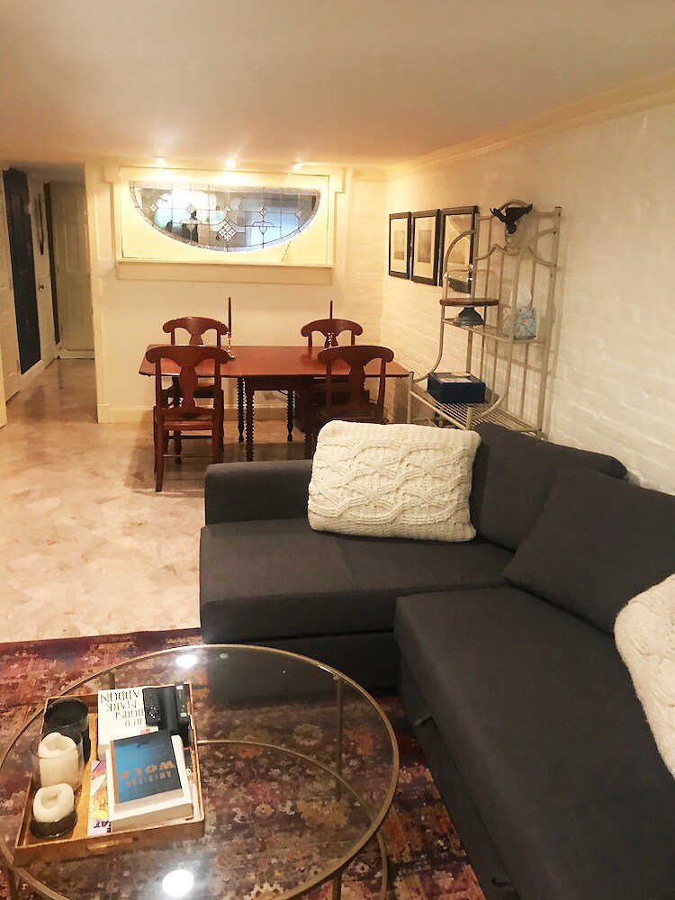 Furnished example - 1878 Monroe St NW