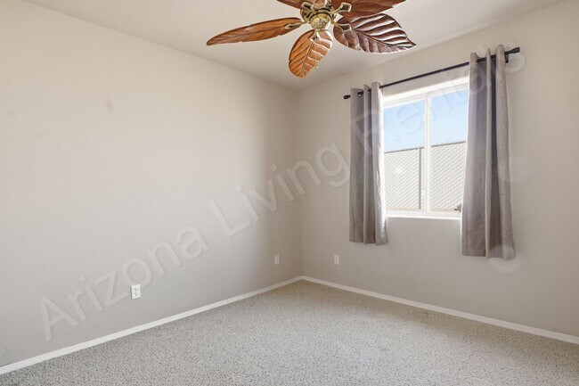 Building Photo - 3330 Tomahawk Dr