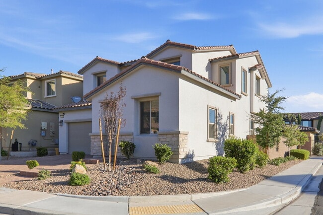 Building Photo - 3158 Molinos Dr
