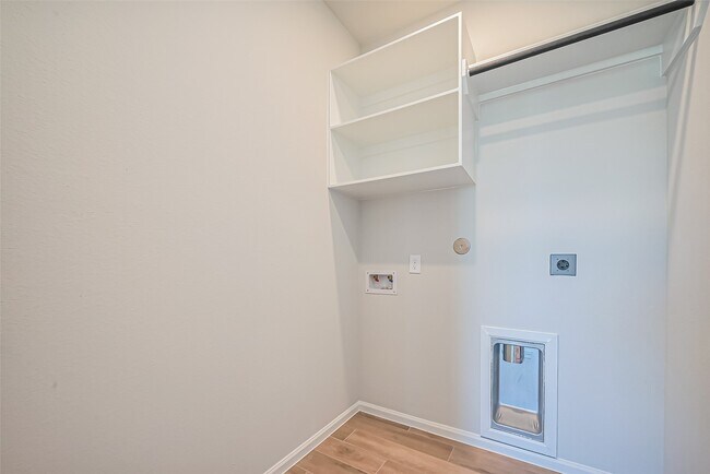 Building Photo - 4046 Colony Ln