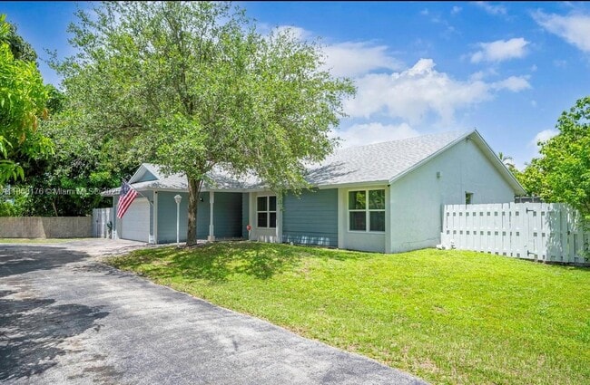 Primary Photo - 7761 NW 4th St