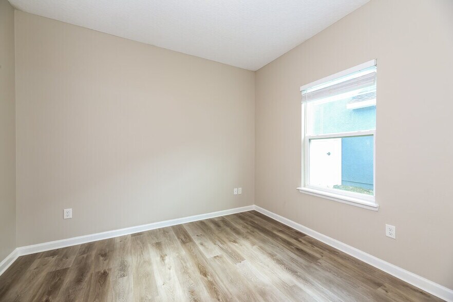 Building Photo - 16171 Magnolia Grove Way