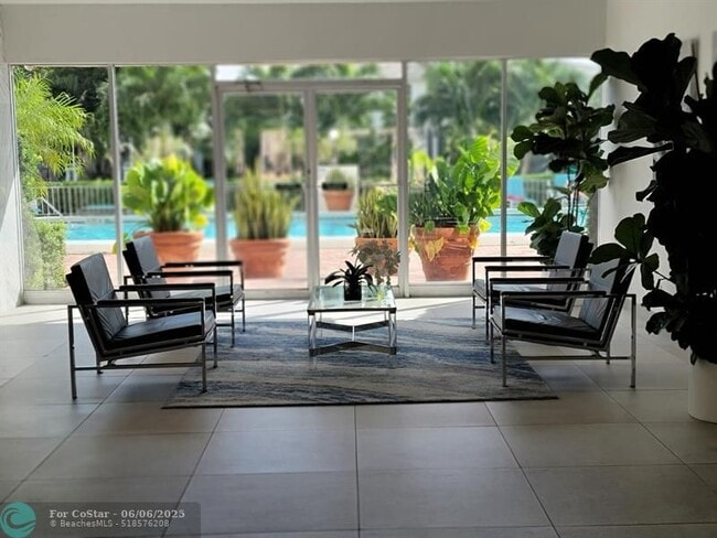 Building Photo - 401 Golden Isles Dr