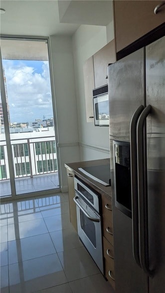 Building Photo - 2275 Biscayne Blvd