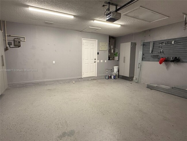 Building Photo - 807 Heritage Dr