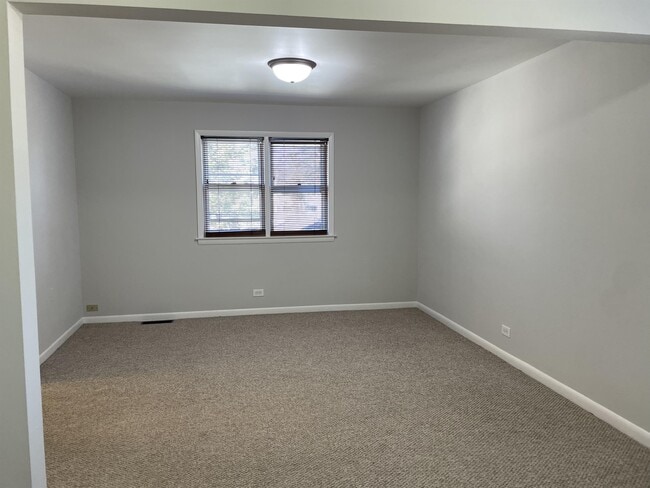 Building Photo - 4240 Gilbert Ave