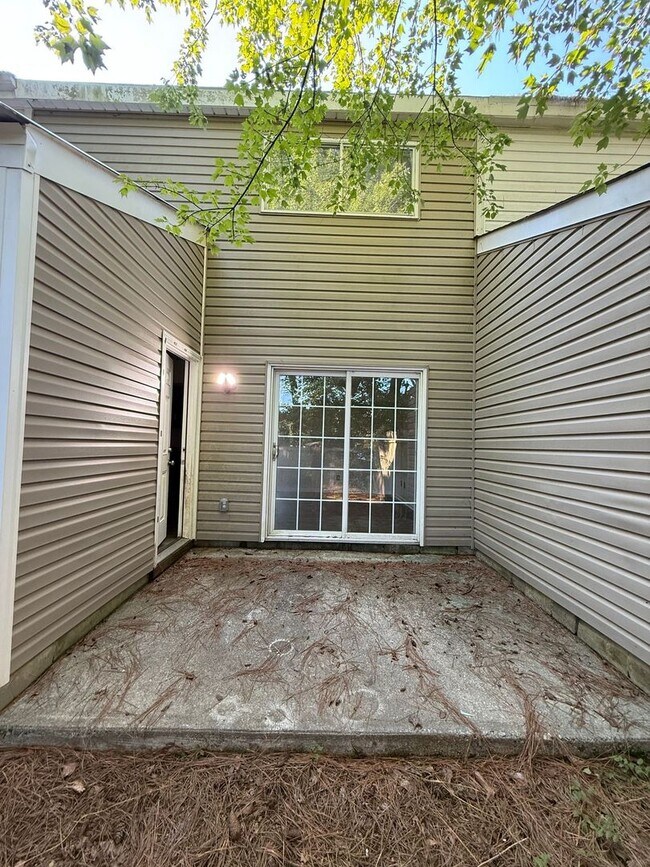 Building Photo - 432 Myrtlewood Cir
