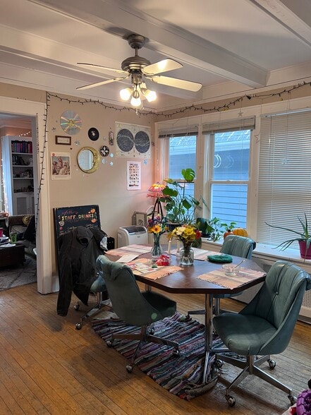 DiningRoom - 3431 N Bartlett Ave