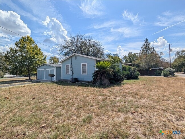 Building Photo - 890 Josephine St