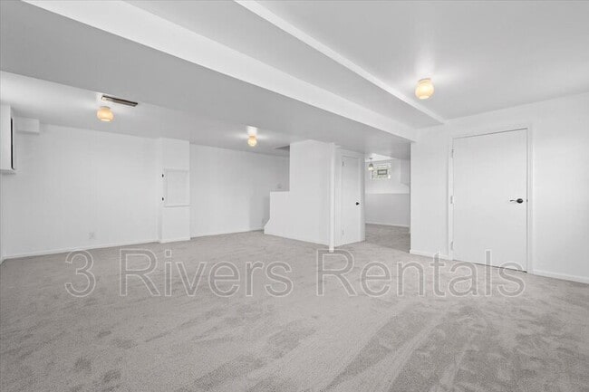 Building Photo - 1303 Cloverdale St