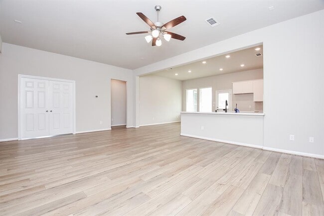 Building Photo - 2642 Settler Hl Dr