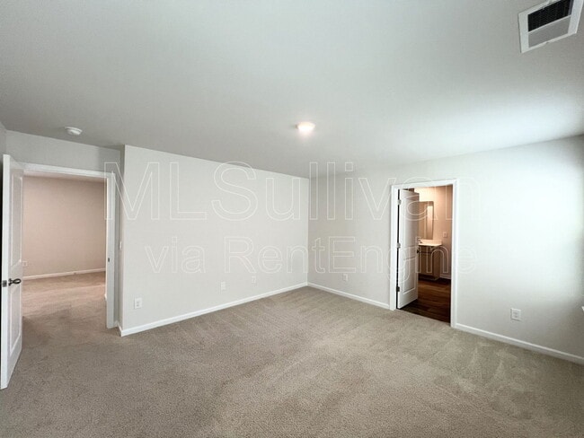 Building Photo - 2932 Egert Dr