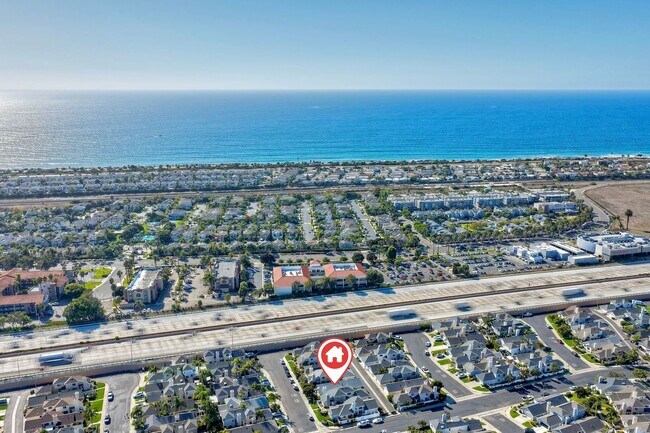 Building Photo - Furnished 2 bedroom in Carlsbad-Close to Beach