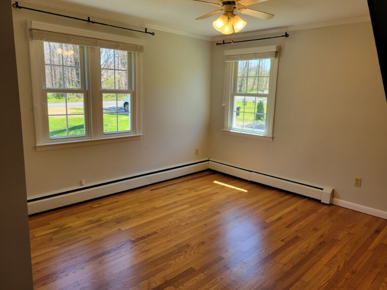 Building Photo - 90 Laurel Hill Rd