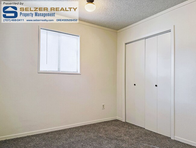 Building Photo - Cute & cozy 1 bd. cottage in a great centr...
