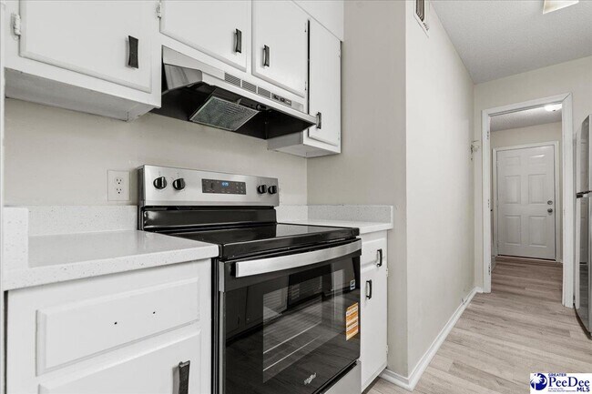 Building Photo - 319 Revell Dr