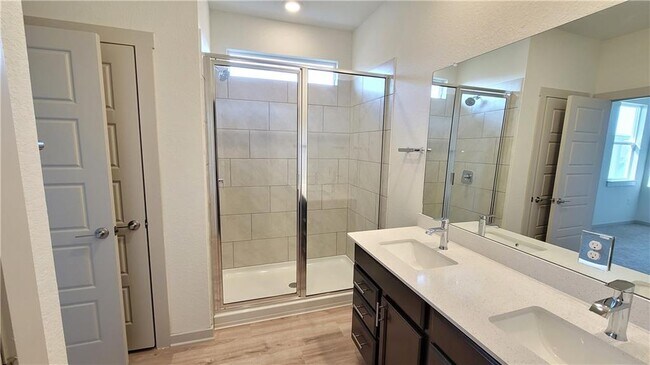 Building Photo - 13708 Zuhause Dr