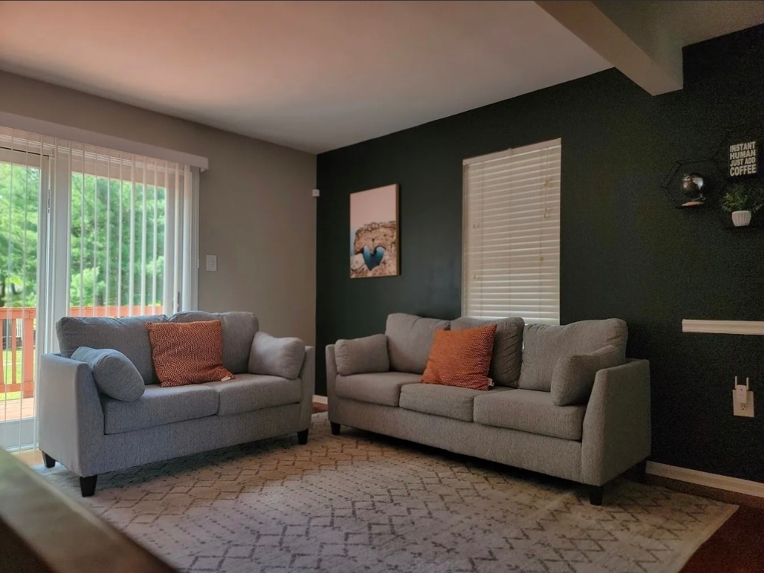 Building Photo - 3045 Shepperton Ter