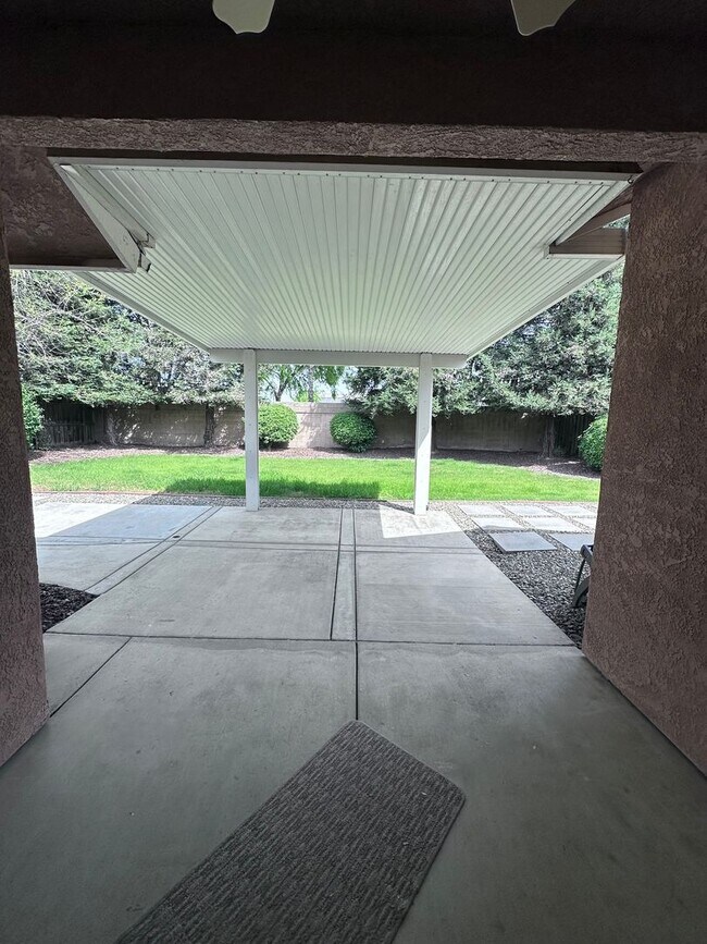 Building Photo - NW Visalia home coming soon!