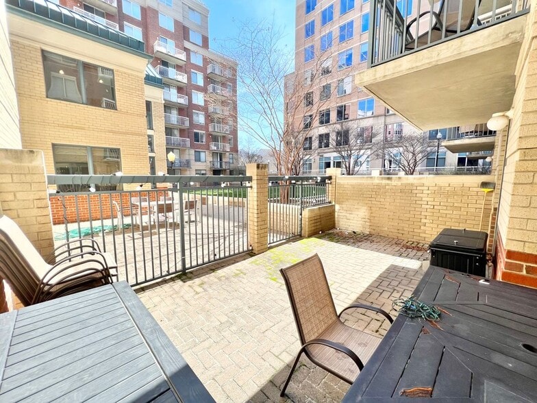 Building Photo - 3830 9th St N