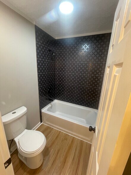 Building Photo - 254 Loch Cir