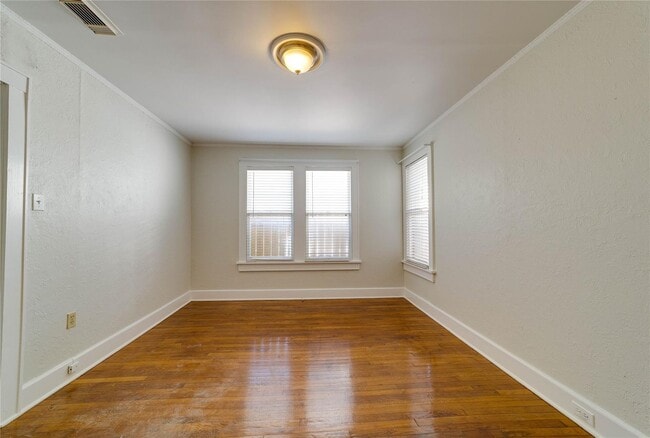 Building Photo - One side of Duplex Available- 2 Bedroom- 1 Bath Tudor Minutes from TCU- 76109