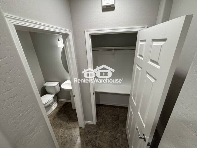 Building Photo - North Phoenix Oasis in a 3-BD Single Family House!