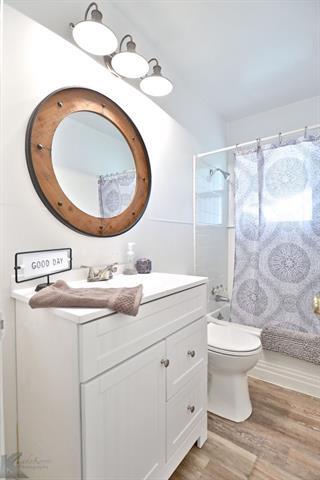 Building Photo - 5489 Encino Rd