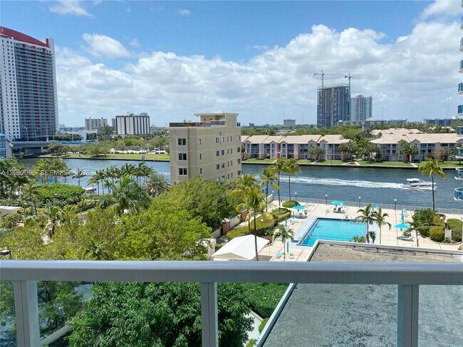 Building Photo - 3800 S Ocean Dr