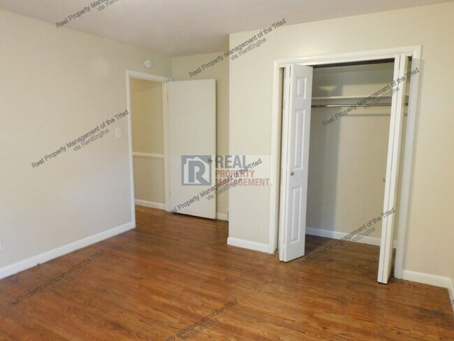 Building Photo - 604 Pineburr Rd