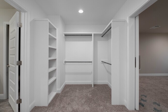 Building Photo - 1711 2nd Ave