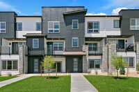 Building Photo - 2032 Peridot Lp Hts