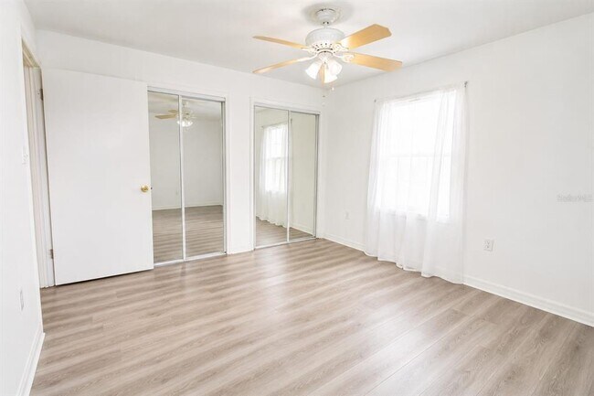 Building Photo - 5850 Cypress Gardens Blvd