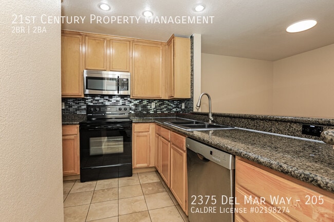 Building Photo - 2375 Del Mar Way