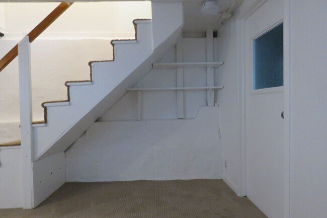 Building Photo - Noe Valley House - 3 beds-1.5 baths - VIEW - garage
