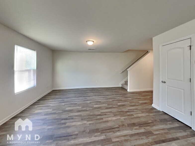 Building Photo - 418 Jada Ln