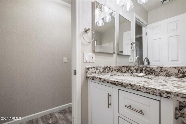 Building Photo - 4623 E Desert Wind Dr.