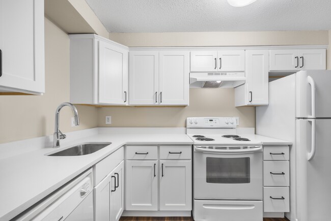 Building Photo - 180 Main St