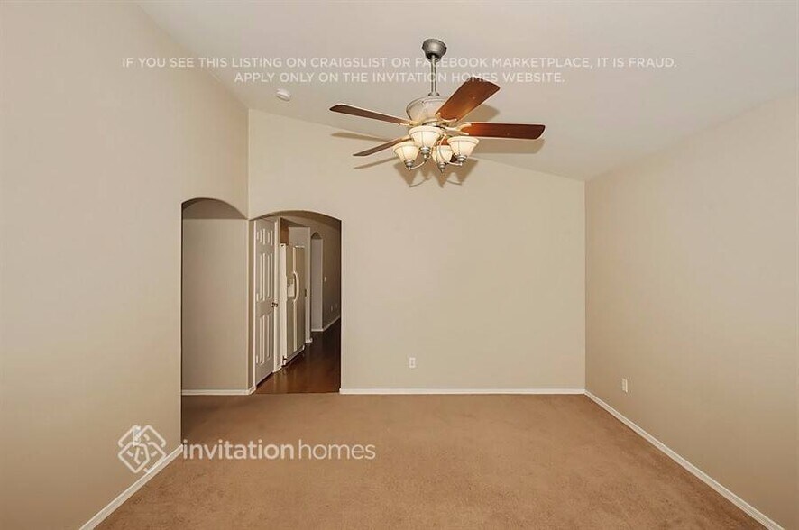 Building Photo - 12230 W Aster Dr