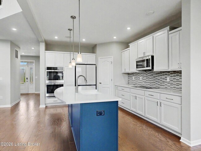 Building Photo - 15802 Stonehouse Ct