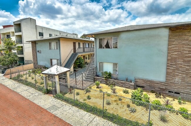 Building Photo - Loma Garden Apartments