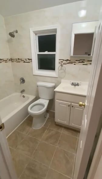 Building Photo - 122-07-122142 142nd Pl