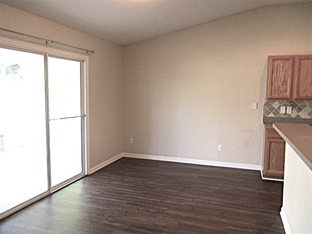 Building Photo - 1472 Redbird Creek Dr