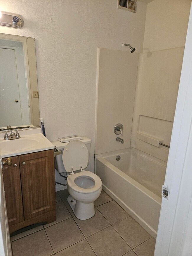 Building Photo - 1509 Lynne Renee Ct