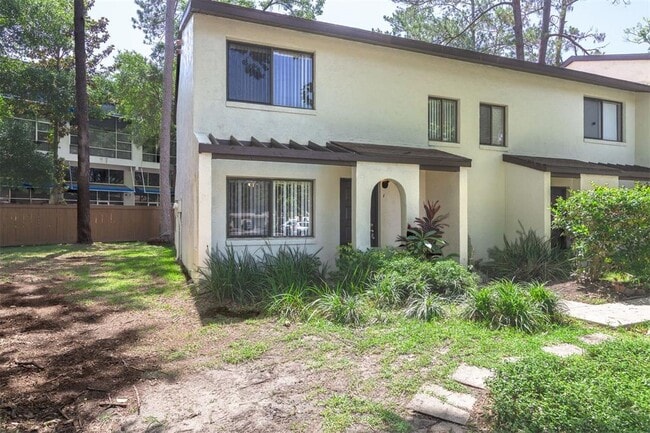 Building Photo - 2635 SW 35th Pl
