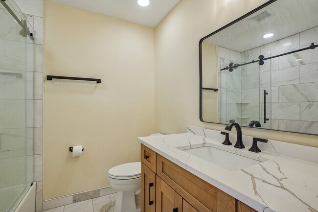 Building Photo - 11 Washington Ave