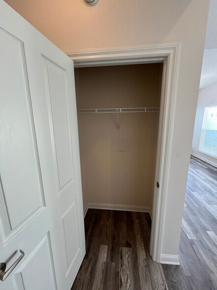 Building Photo - 6897 Rothwell St