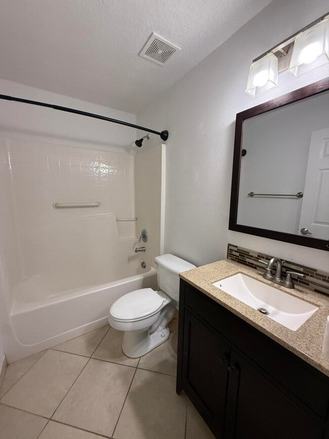 Building Photo - 1925 SW Libra Ln