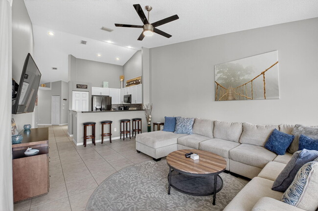 Building Photo - 235 Coral Trace Ln