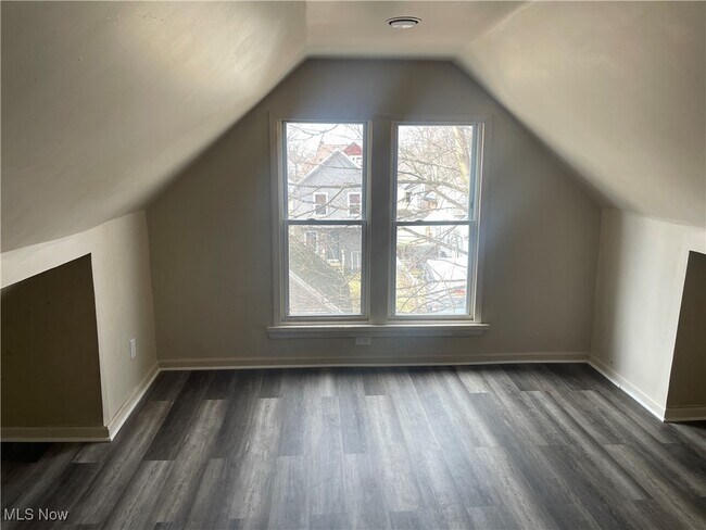 Building Photo - 3136 W 50th St